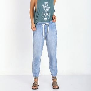 Anthropologie Cloth and Stone Chambray Jogger Drawstring Acid Wash Pants Size XS